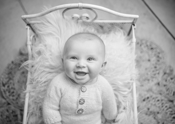 Theo_3months_49bw