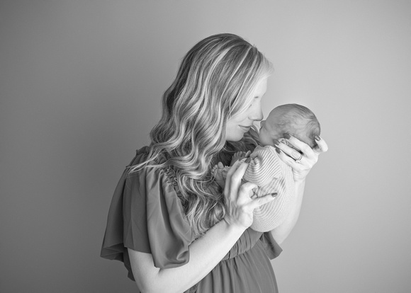 Bennett_newborn_25bw